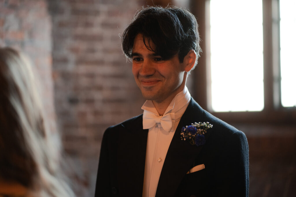 wedding ceremony at Norfolk Cloister in The Charterhouse, London.