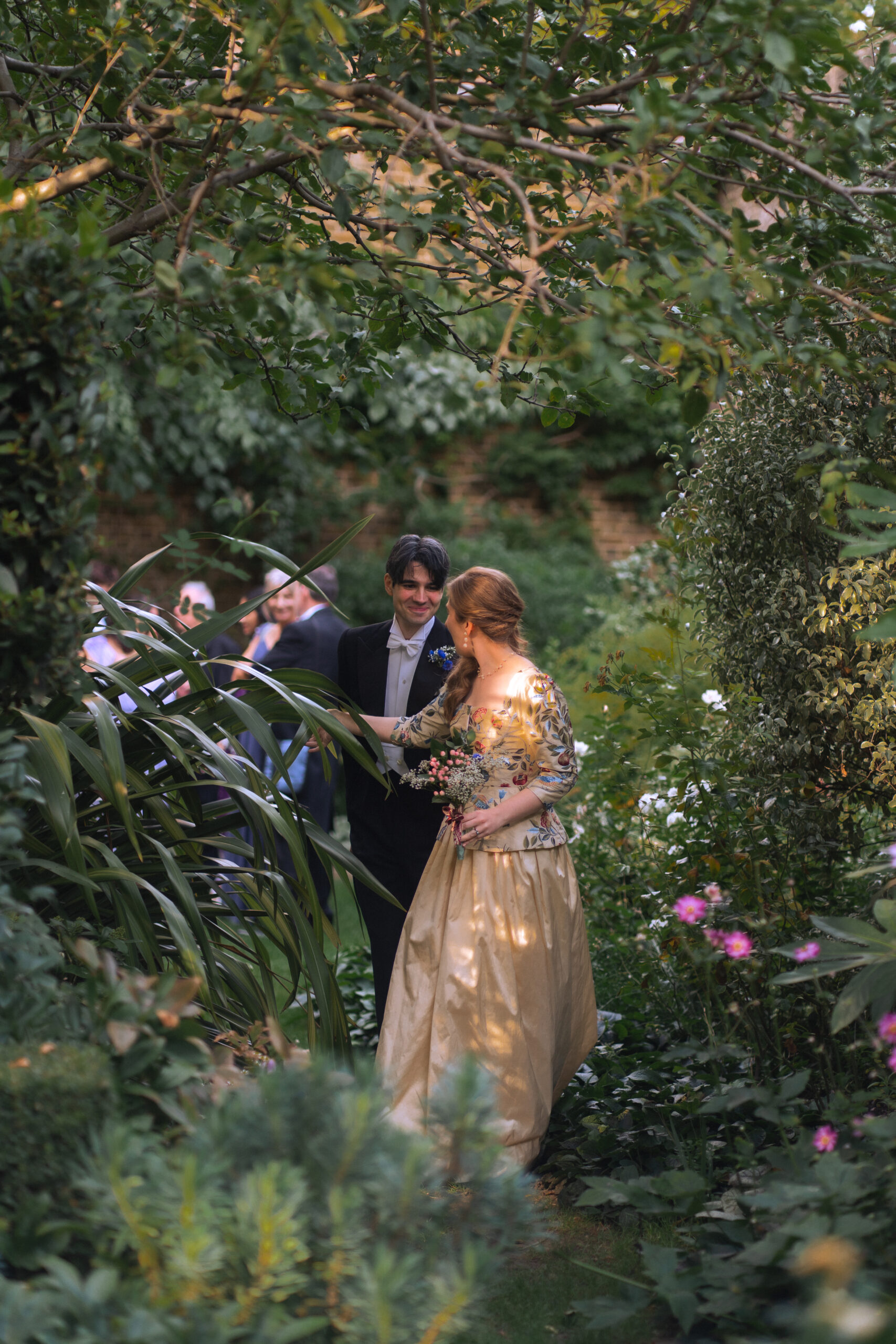 wedding ceremony at Norfolk Cloister in The Charterhouse, London.