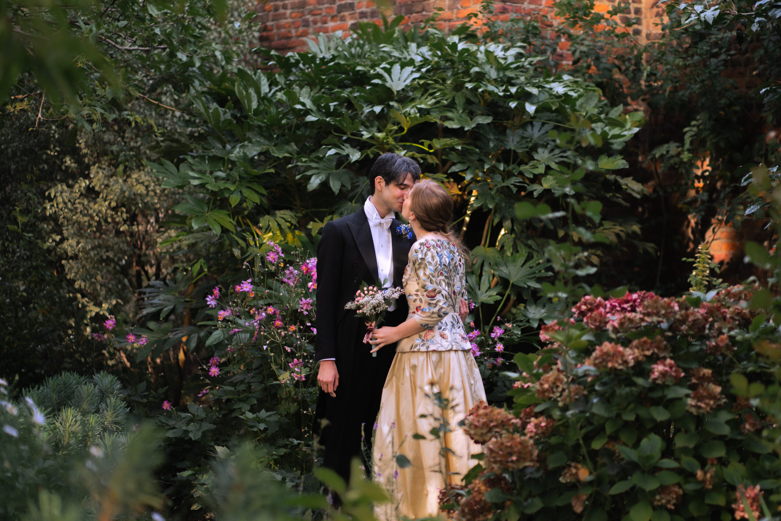wedding ceremony at Norfolk Cloister in The Charterhouse, London.