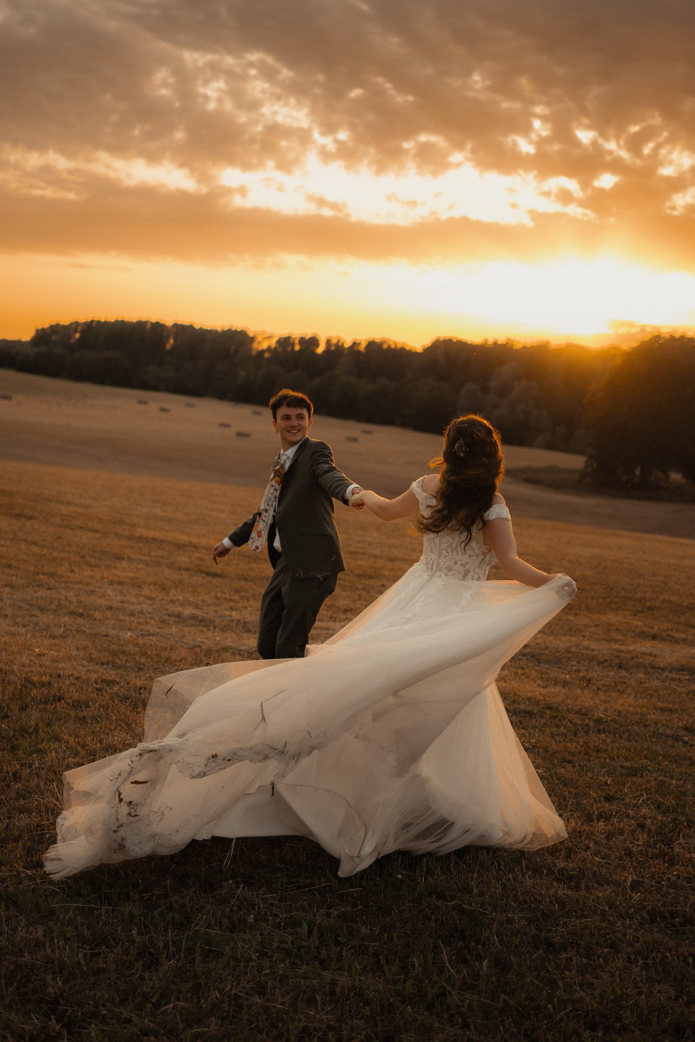 woodland sunset portraits at dibbins wood, deene park