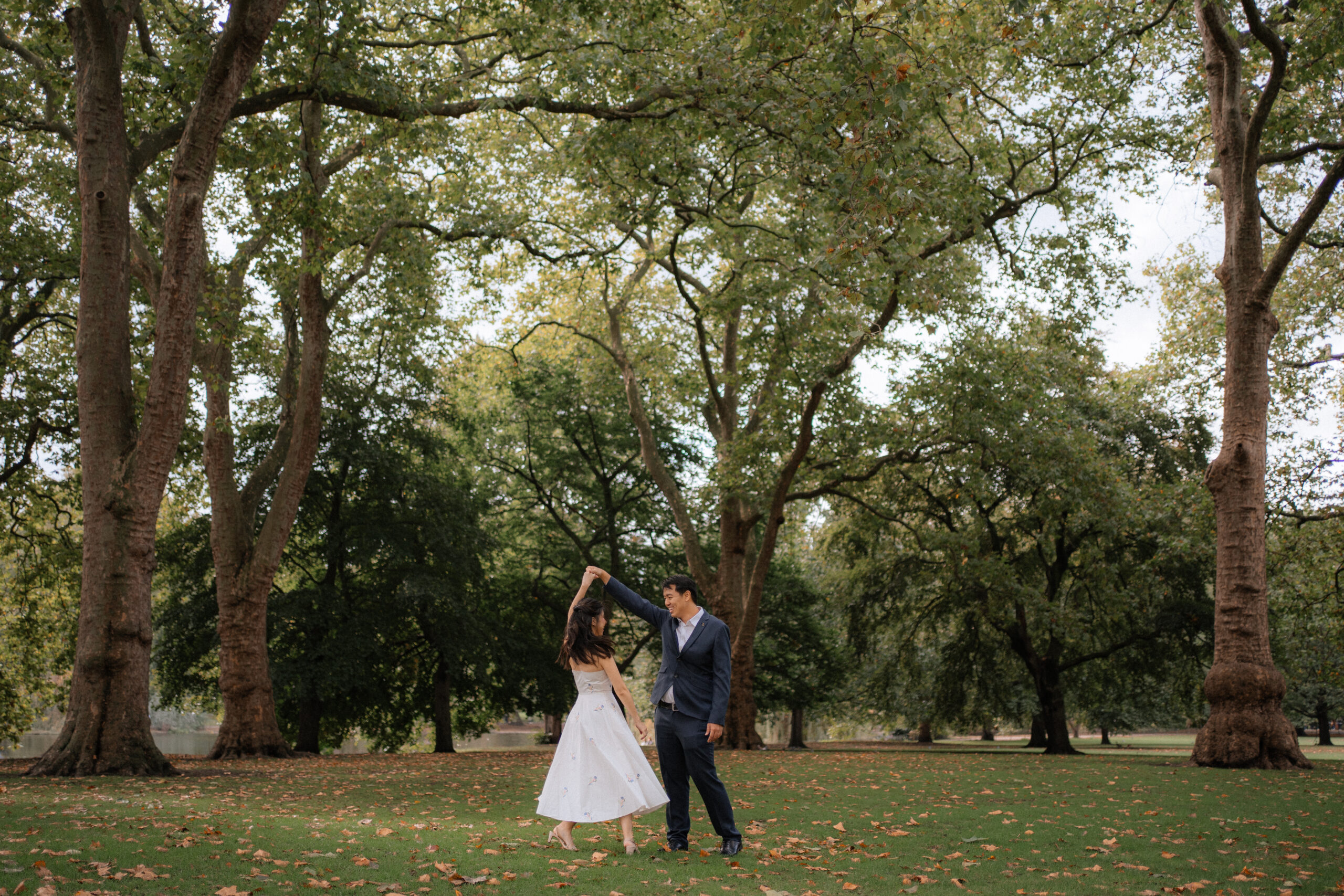 pre-wedding shoot in st james's park 