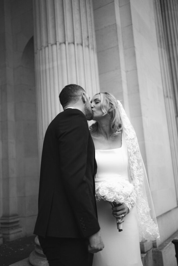 elopement portraits at old marylebone town hall